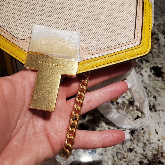 Tory Burch crossbody💛🎀 - Picture 3 of 14
